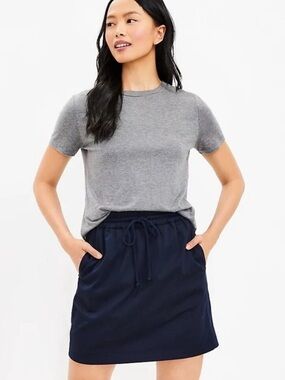 LOU & GRAY Navy Blue Supersoft Sateen Drawstring Elastic Waist Pocket Skirt
